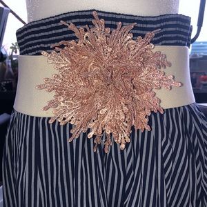Whimsical Lace Floral Vintage 80’s Wide Stretch Cinch Belt